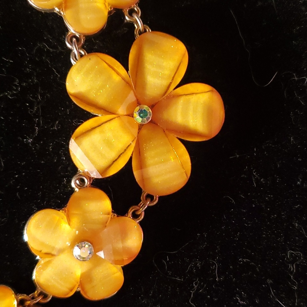 Beautiful yellow flower statement necklace